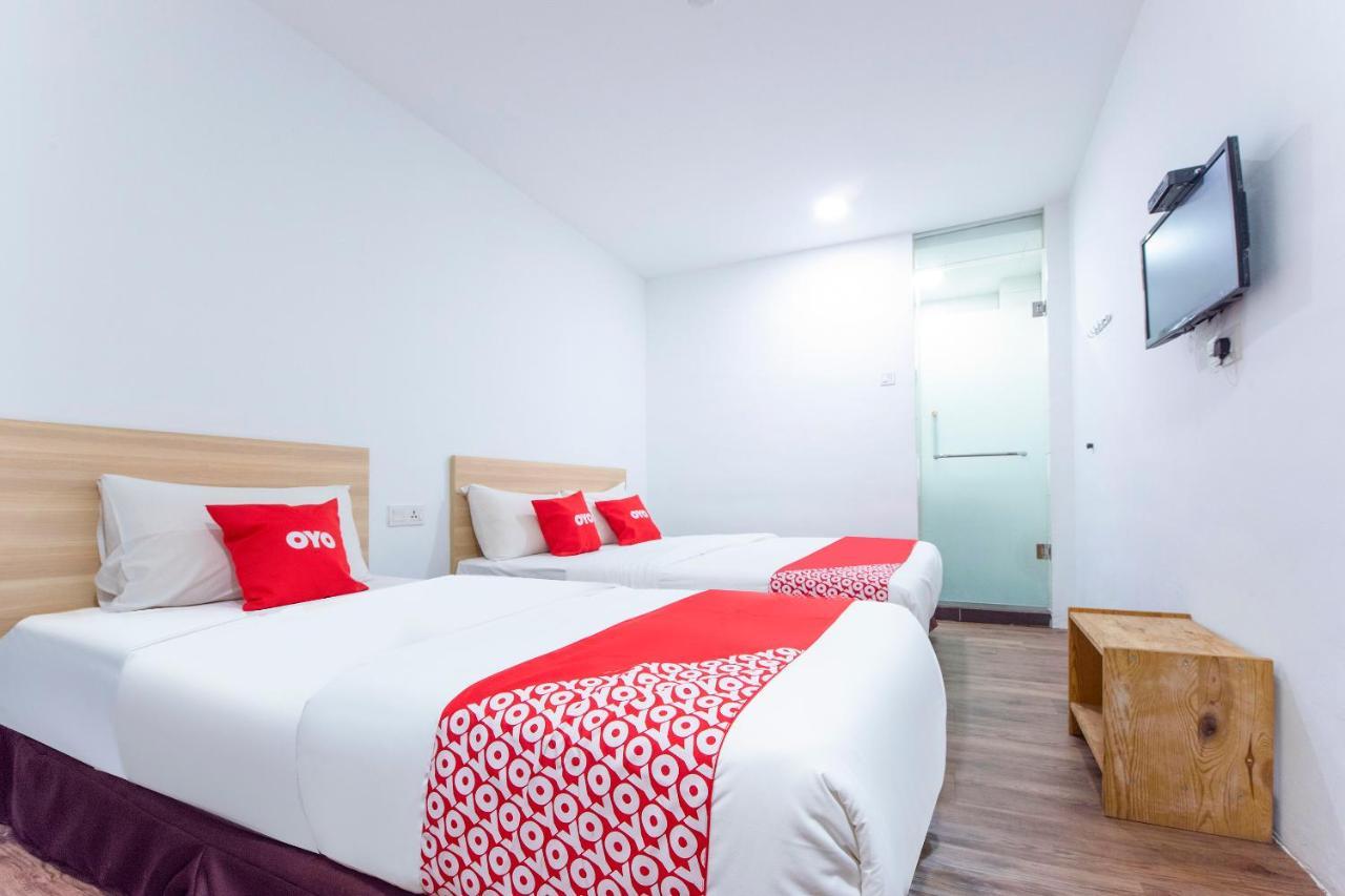Oyo 90403 North City Hotel Johor Bahru Esterno foto