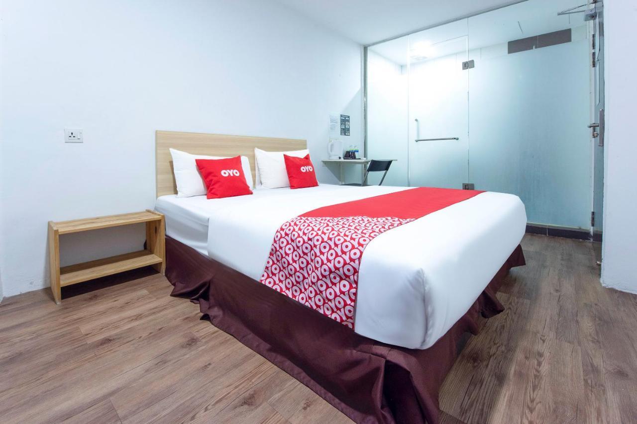 Oyo 90403 North City Hotel Johor Bahru Esterno foto