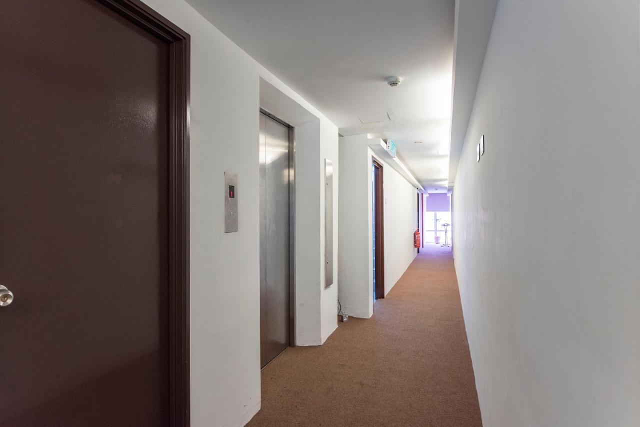 Oyo 90403 North City Hotel Johor Bahru Esterno foto